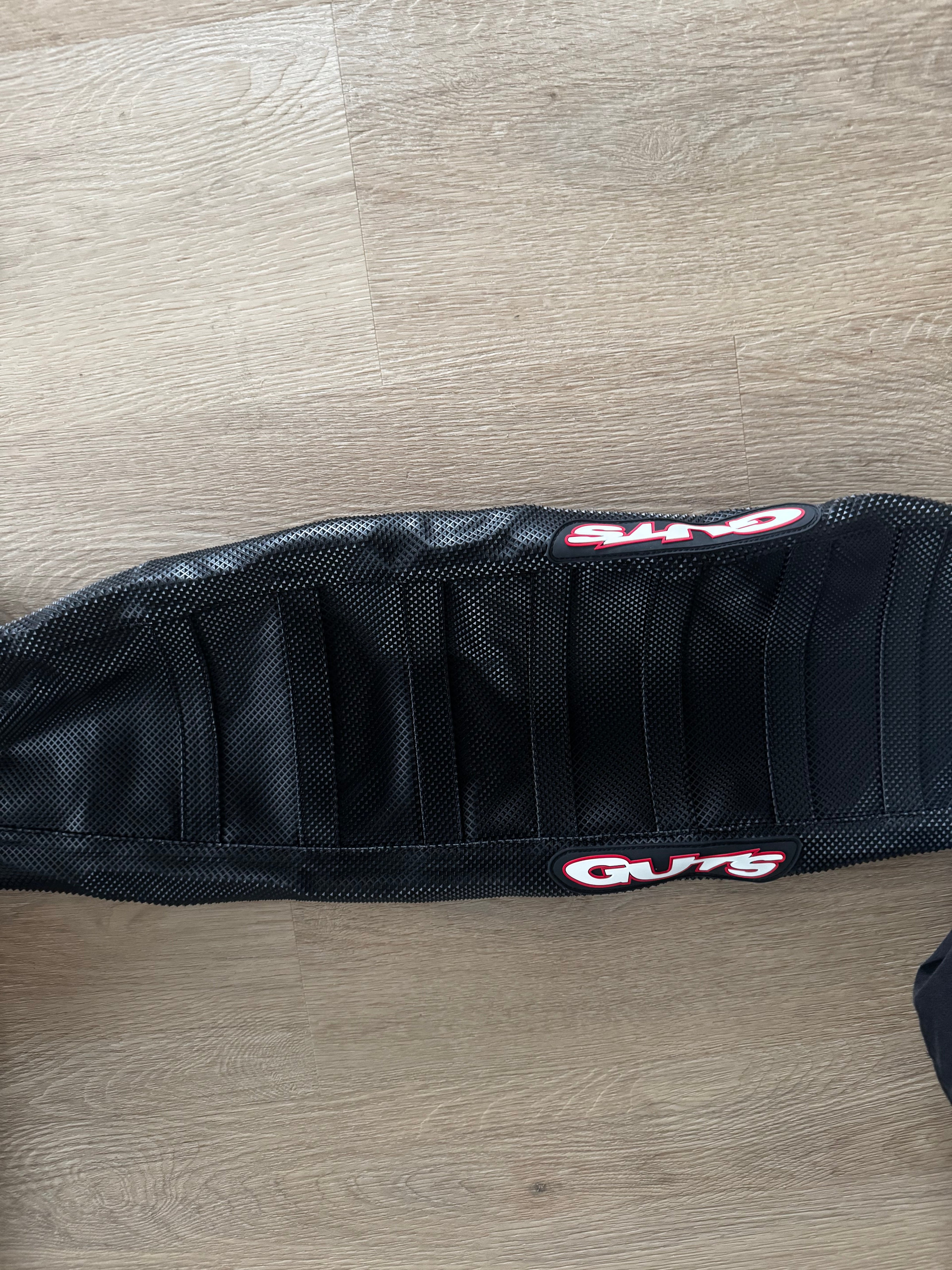 E-moto seat covers