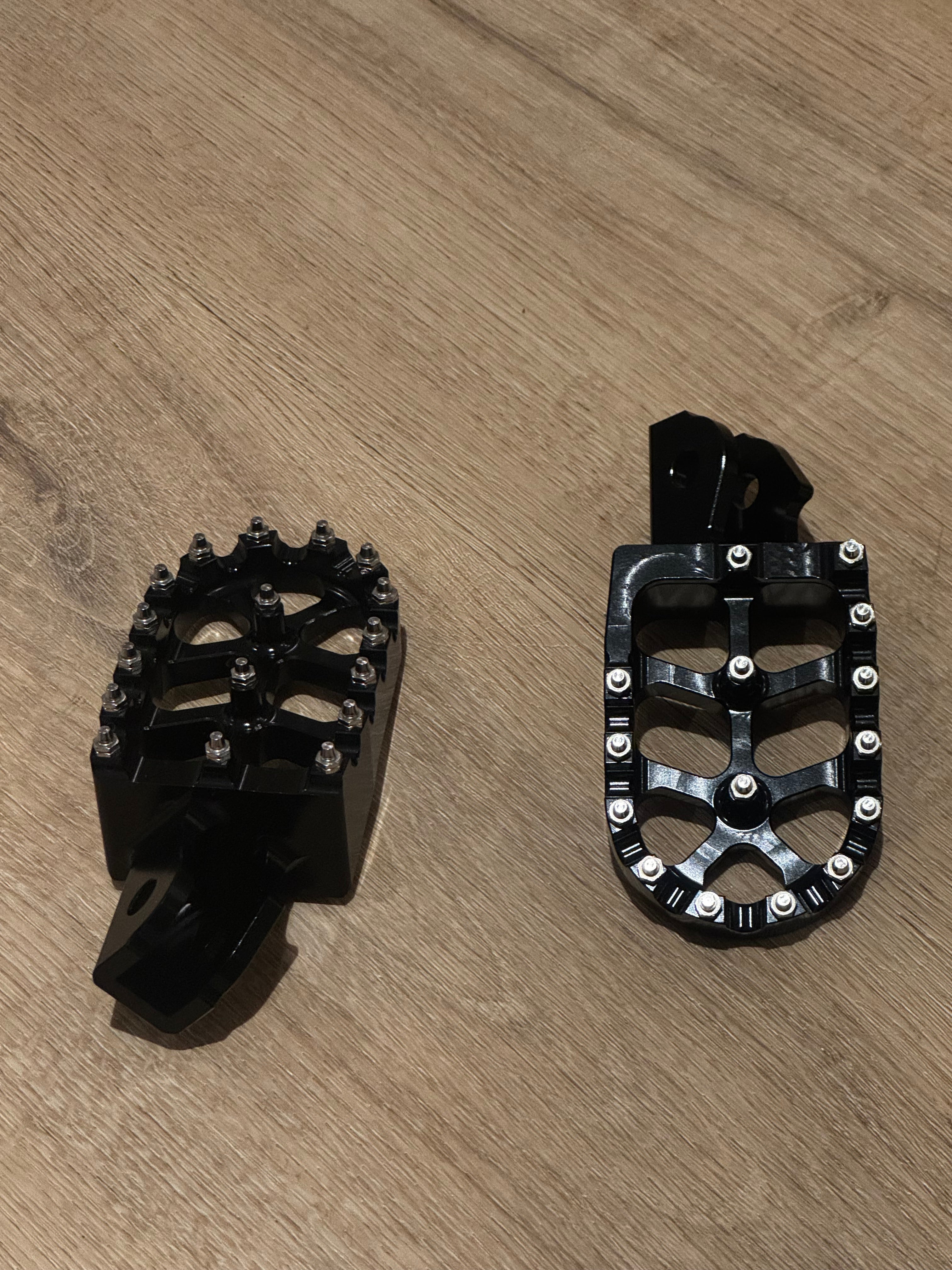 Talaria x3 pegs